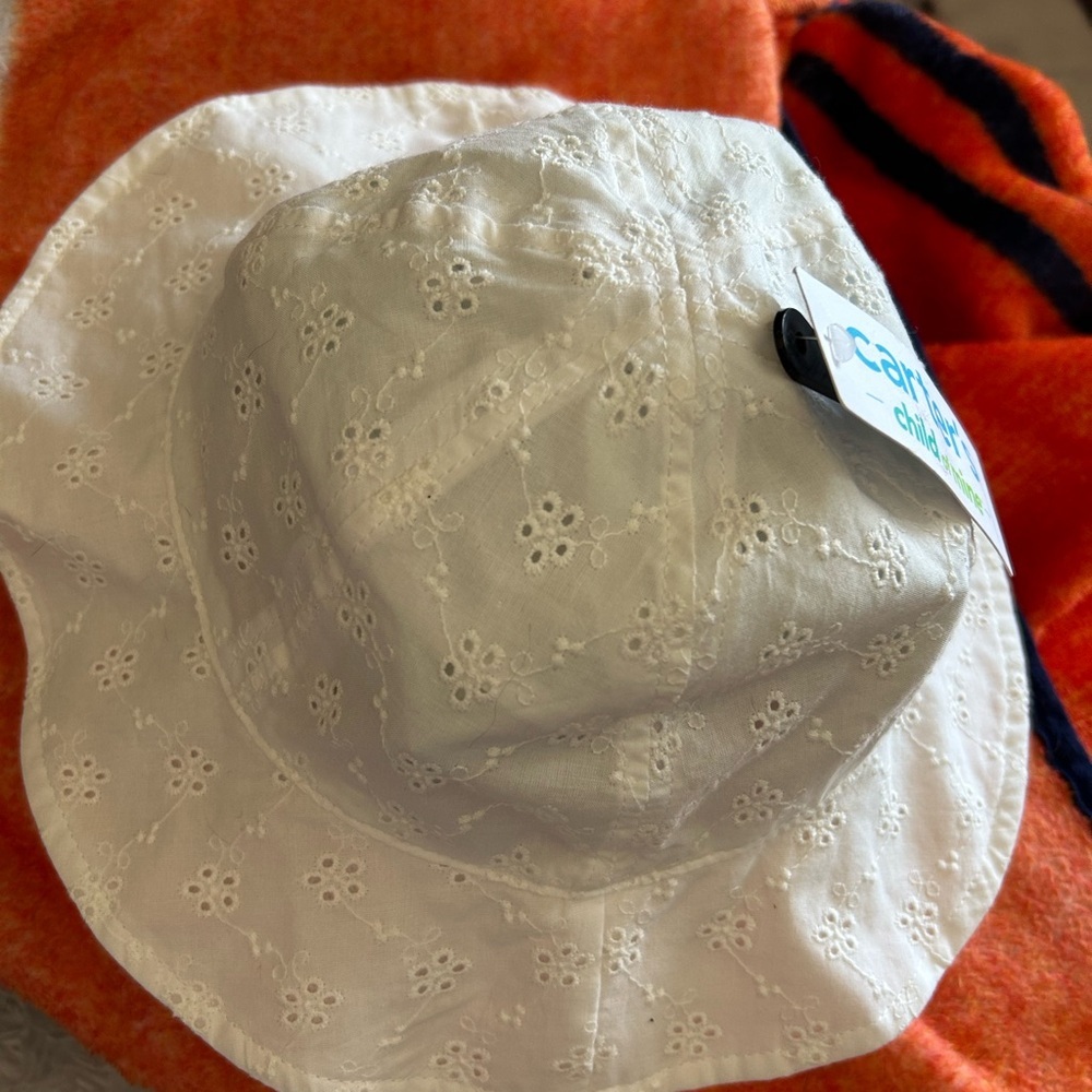 Girl’s 2T-5T Bucket Hat White‎ Eyelet